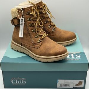 Cliffs Tan Cozy Combat Boots | Size 7